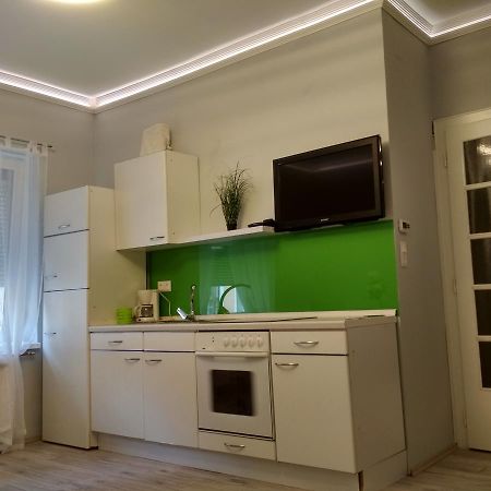 Anna Apartmanok Pécs Exteriör bild