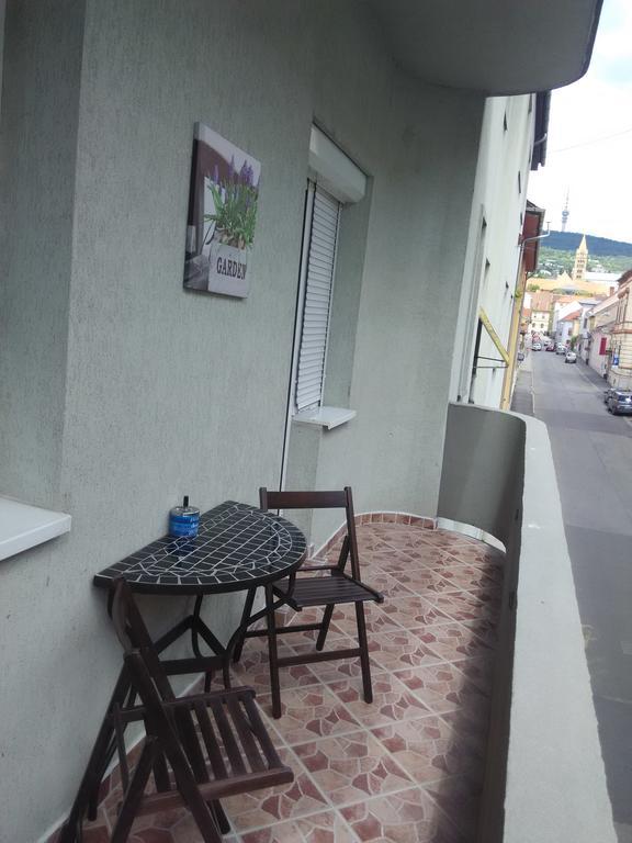 Anna Apartmanok Pécs Exteriör bild